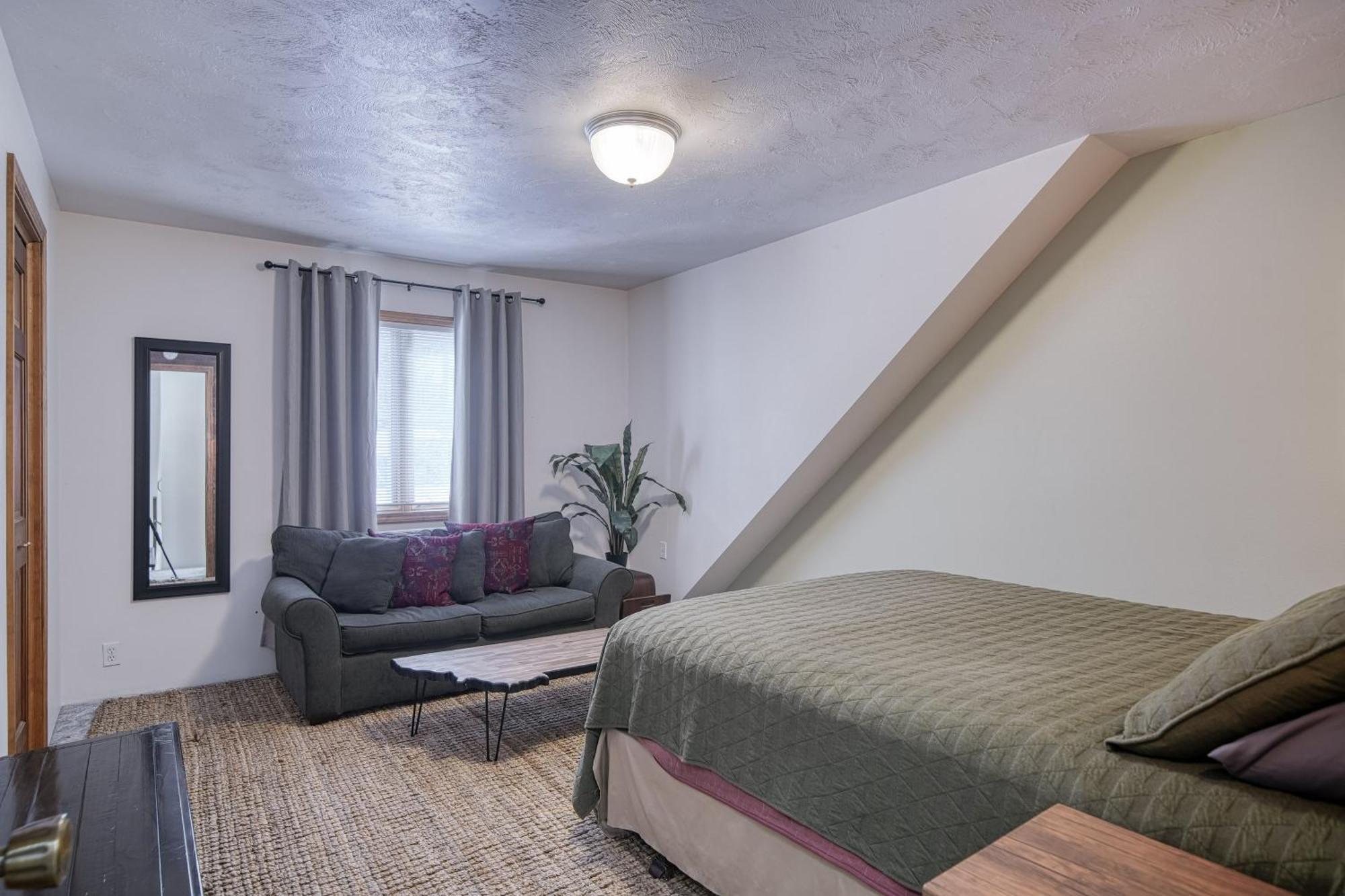 Wapiti View 6-Bedroom Cabin 28Mins To Yellowstone ไอส์แลนด์พาร์ก ภายนอก รูปภาพ