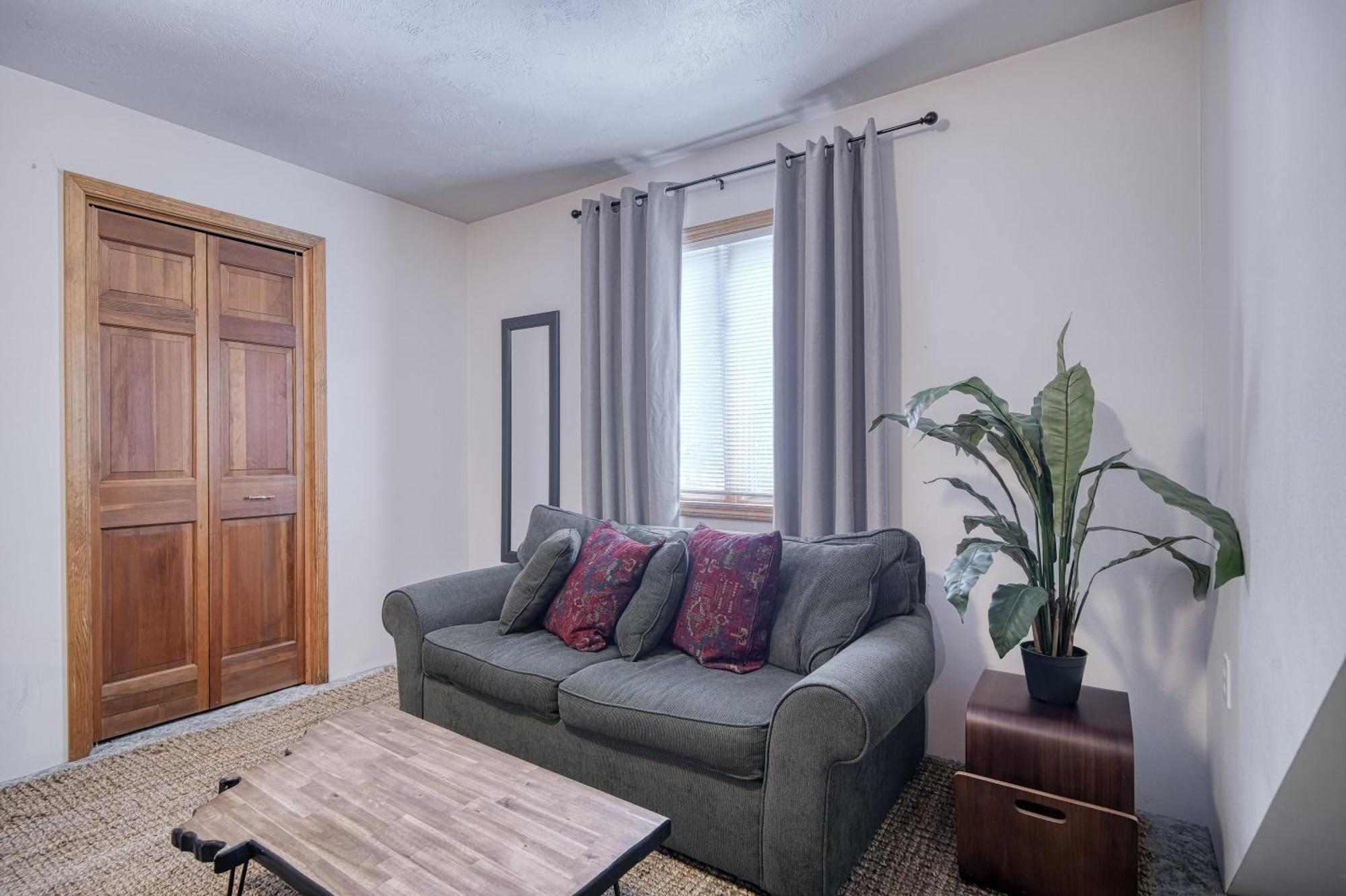 Wapiti View 6-Bedroom Cabin 28Mins To Yellowstone ไอส์แลนด์พาร์ก ภายนอก รูปภาพ
