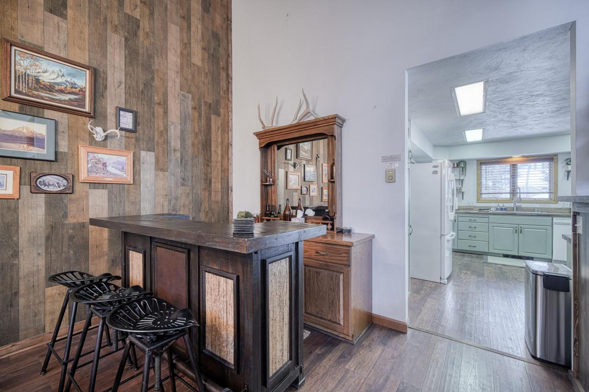 Wapiti View 6-Bedroom Cabin 28Mins To Yellowstone ไอส์แลนด์พาร์ก ภายนอก รูปภาพ